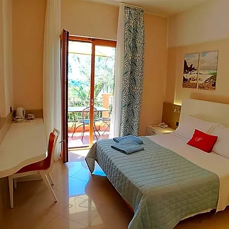 Aparthotel Piccolo 4*
